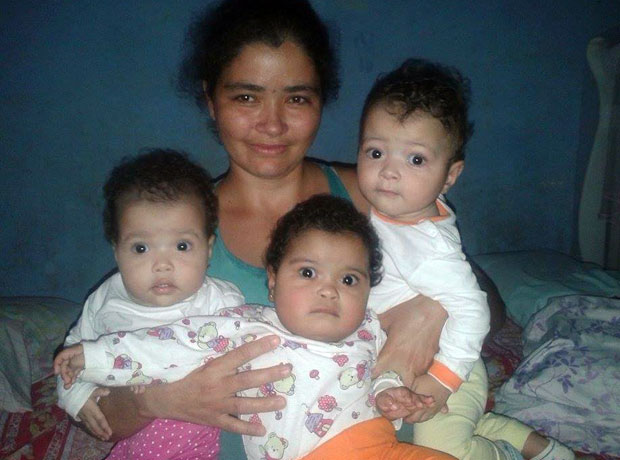 Mãe de trigêmeos enfrenta dificuldades e conta com a ajuda da população de Paraguaçu