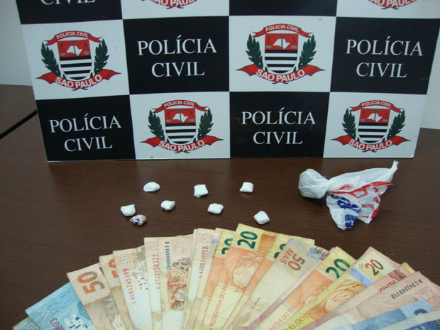 Cabeleireira é presa por tráfico de drogas em Tupã