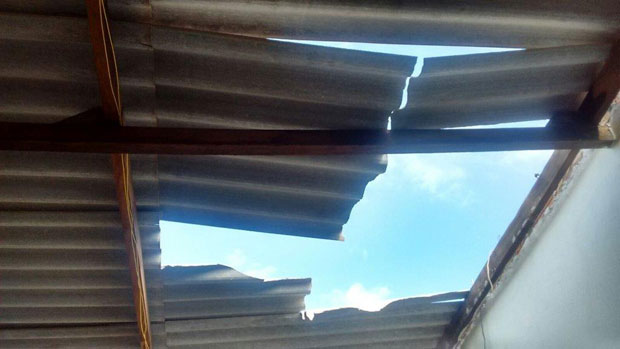Homem fica ferido ao cair de telhado em Tupã