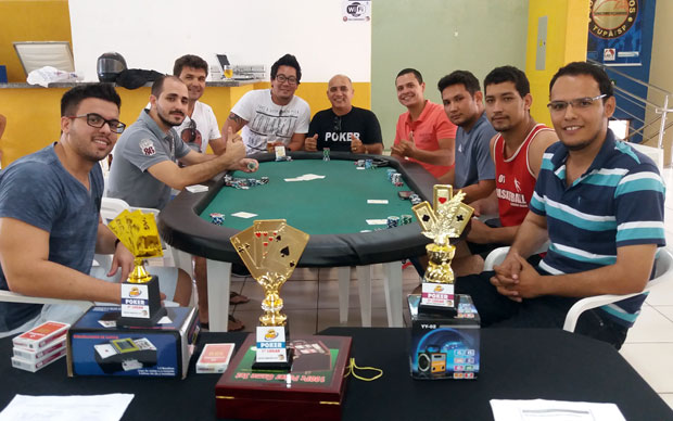 Clube dos Comerciários de Tupã oferece torneios para associados