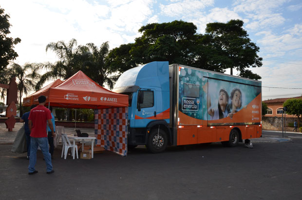 Projeto Nossa Energia encerra hoje distribuição de lâmpadas econômicas