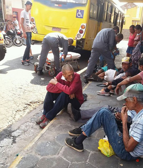 Presença de moradores de rua gera reclamações nas redes sociais