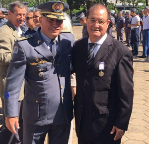 Delegado Seccional Hauy recebe medalha Governador Pedro de Toledo