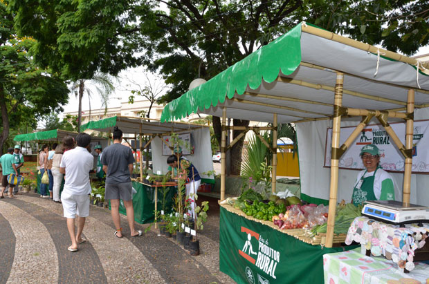 Feira do Produtor será realizada todos os sábados na Praça da Bandeira