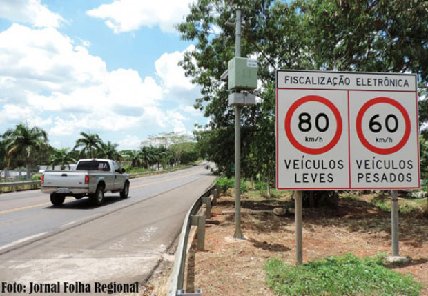 Moradores de Adamantina querem mudança de local do radar na SP 294