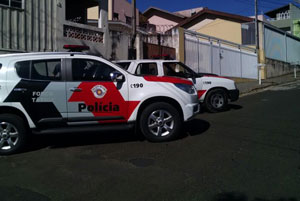 Ladrões invadem e tentam roubar casa na Vila Abarca