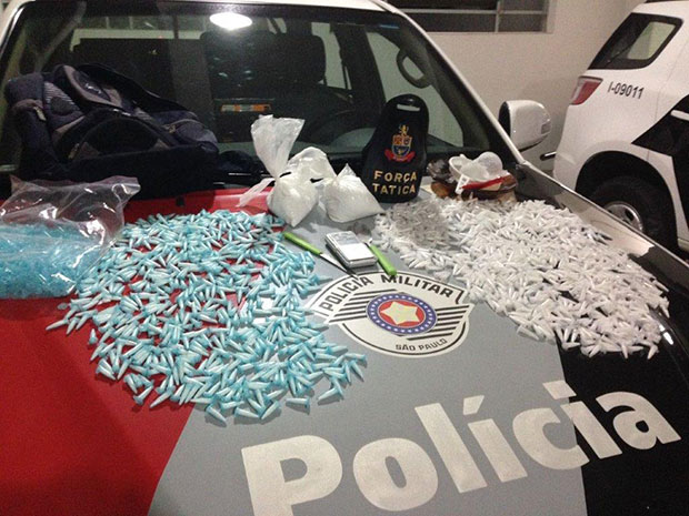 Indivíduo é preso em flagrante portando 1.400 pinos de cocaína