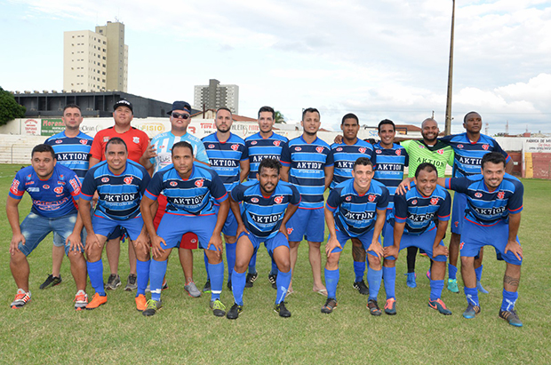 Bar do Carlão é tricampeão do Torneio do Trabalhador