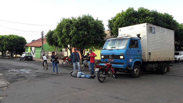 Motociclista fica ferido em acidente na Zona Leste de Tupã