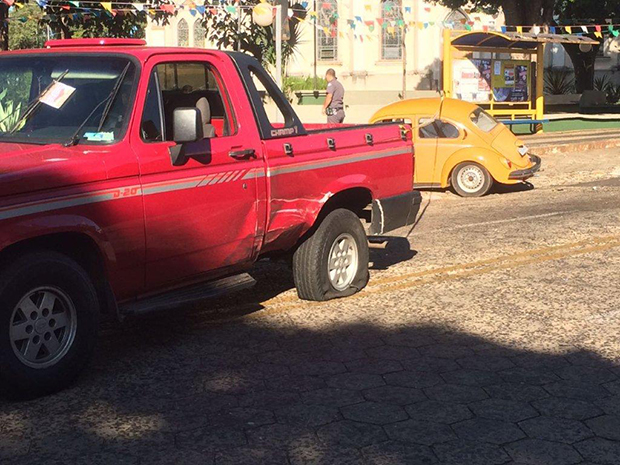 Jovem de 20 anos causa acidente no centro por embriaguez ao volante