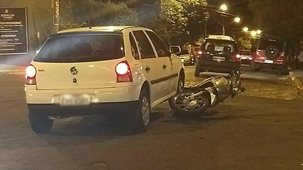 Mulher fica ferida em acidente na Avenida Lélio Piza