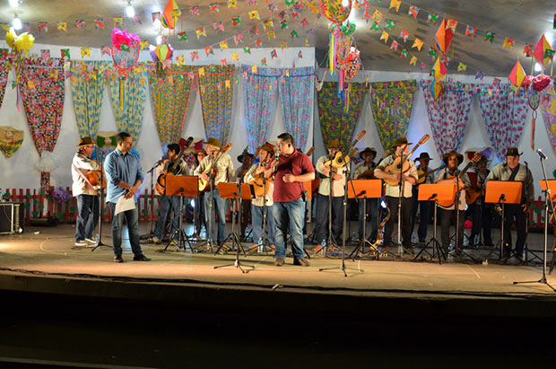 População elogia apresentação da Orquestra de Viola do Sesc