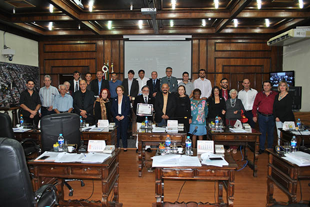 Câmara Municipal homenageia Academia Tupãense de Letras, Ciências e Artes