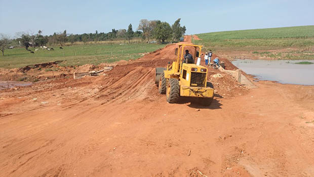 Prefeitura libera passagem de veículos na estrada do Picadão