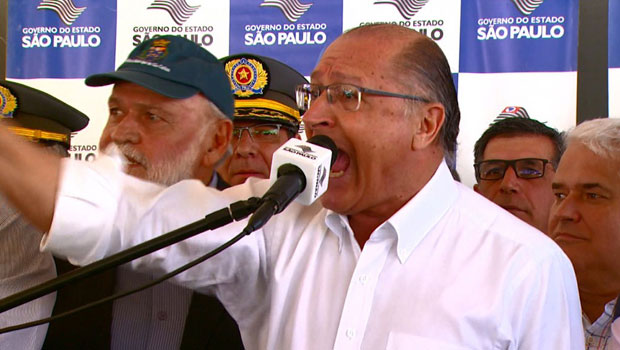 Alckmin discute com deputado federal em evento em São Carlos, SP