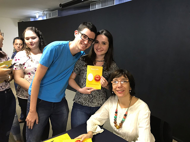 Alunos da FACCAT participam do encontro da Liga das Universidades Leitoras