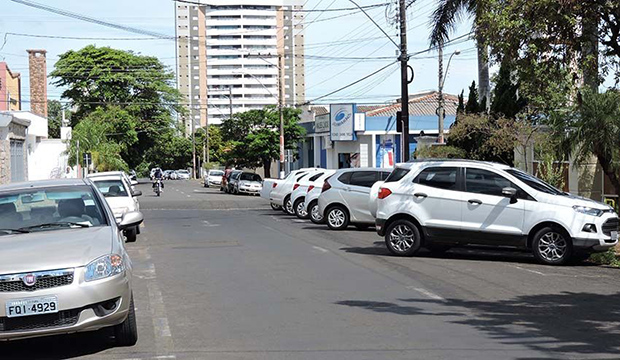 Prefeitura não define fim dos estacionamentos em 45º