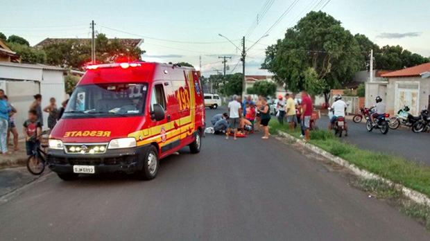 Criança fica ferida após acidente envolvendo moto e bicicleta