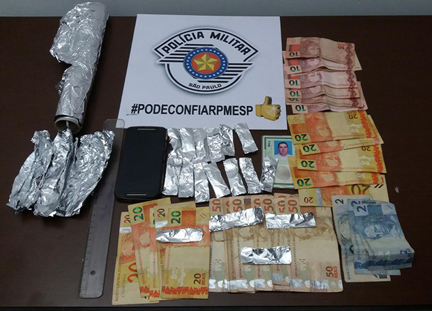 PM prende homem com 17 porções de cocaína