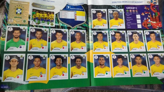 Tupãense se encontram para trocar figurinhas do álbum da Copa