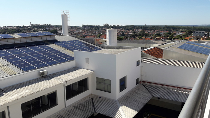 Faccat instala sistema de energia solar