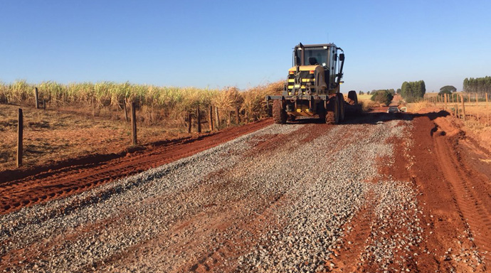 Secretaria de Obras realiza melhorias na Estrada do Morishita