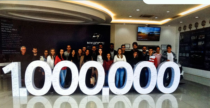 Alunos das Faculdades FACCAT visitam fábrica da Hyundai em Piracicaba