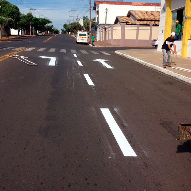 Secretaria adota mão dupla na rua Carijós entre Lélio Piza e Tapuias