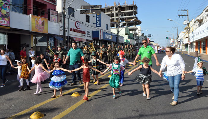 Prefeitura promove desfile para celebrar 89 anos de Tupã