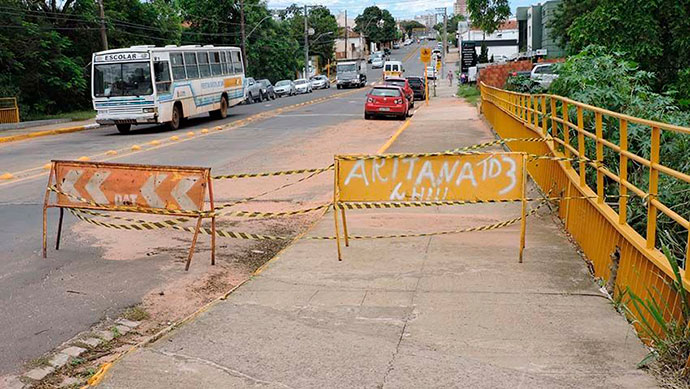 Ponte da Avenida Tamoios está parcialmente interditada