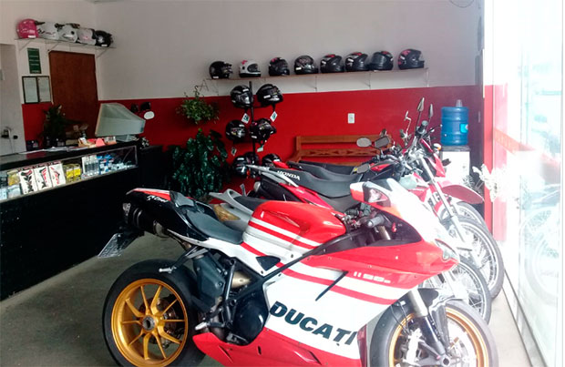 Oficina Clenare oferece variedade em produtos para motos, confira