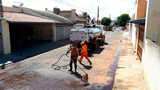 Prefeitura inicia recape na Zona Oeste da cidade