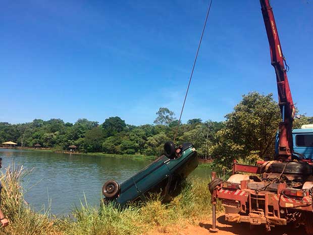 Motorista morre após perder controle e cair no Rio Paranapanema em Palmital