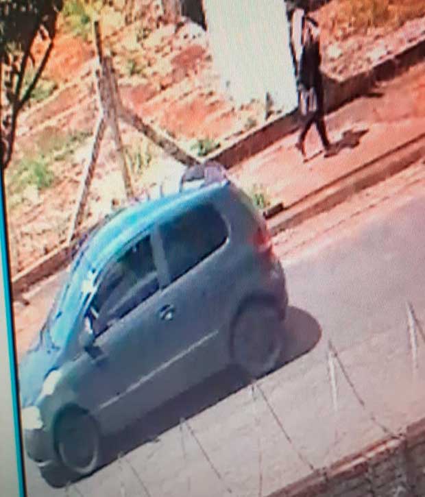 Polícia acha sangue no carro do suspeito de enforcar e matar jovem com alça da bolsa dela em Jaú