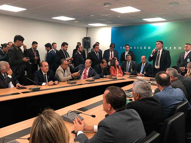 Motta participa de reuniões com nova equipe de governo