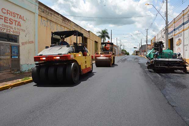 Prefeitura inicia recape das Ruas Aimorés e Marília