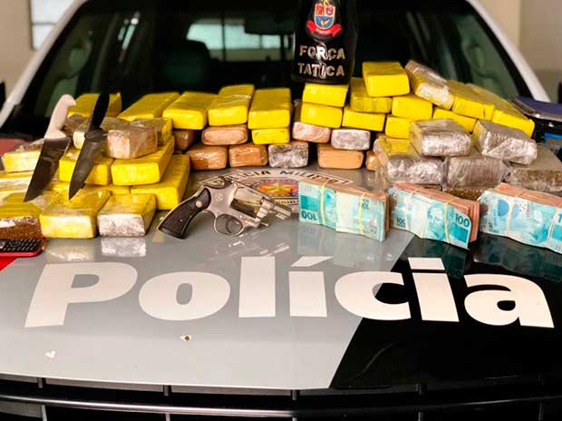 Polícia prende trio com 40 quilos de maconha e R$ 23 mil em Marília