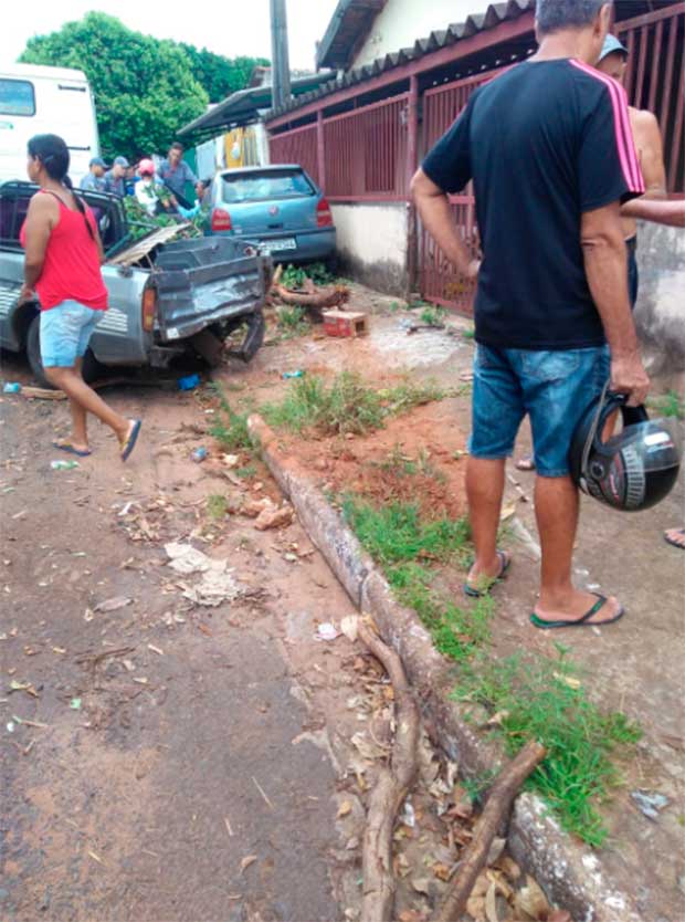 Motorista e criança ficam feridos após colisão no centro de Tupã