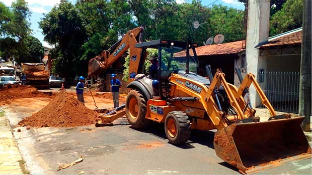 Recapeamentos da Sabesp deixam buracos e desníveis nas vias de Tupã