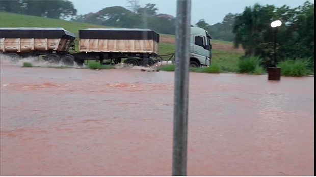 Defesa Civil alerta para grande volume de chuvas em Quintana e região.