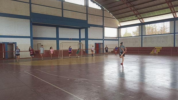 Time de futsal feminino de Tupã busca atletas