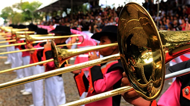 Hoje tem Festival de Bandas e Fanfarras na Praça da Bandeira