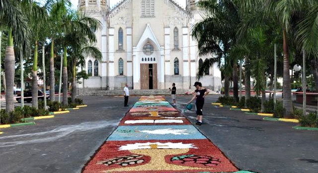 Paróquias de Tupã preparam confecção de tapetes para feriado de Corpus Christi