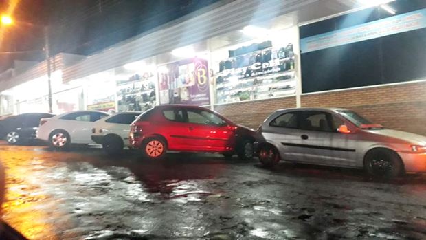 Estacionamento a 45º na Rua Guaranis continua proibido