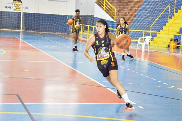 Tupãense Brenda Gabrieli disputará sulamericano de basquete no Equador