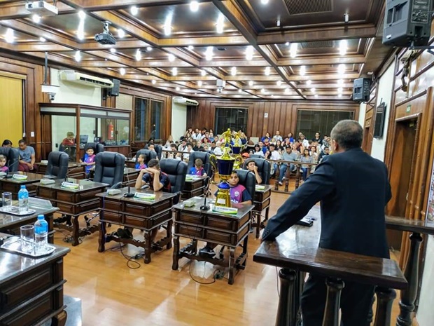 Atletas tupãenses são homenageados pela Câmara Municipal