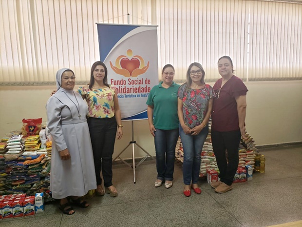 Casa Emanuel e o Lar Santo Antônio recebem alimentos arrecadados na EXAPIT