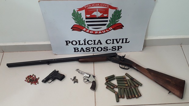 Polícia Civil de Bastos apreende 3 armas de fogo