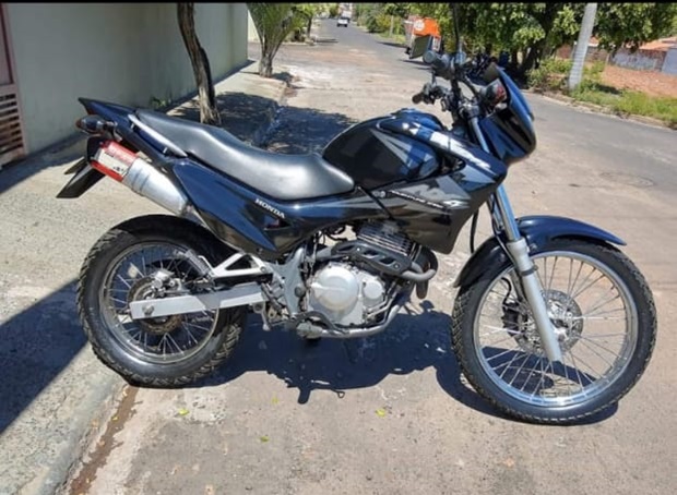 Vídeo mostra momento em que moto é furtada na Rua Cherentes, em Tupã