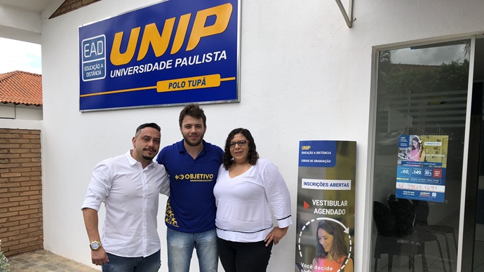 Polo da Unip em Tupã recebe visita de assessor regional